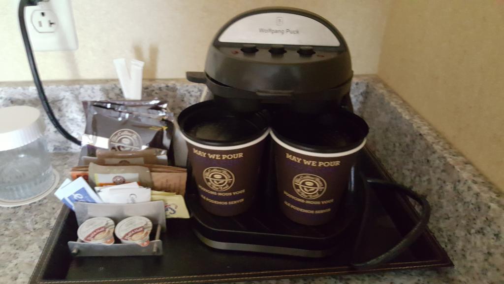 Doubletree By Hilton Pittsburgh Monroeville Convention Center Экстерьер фото