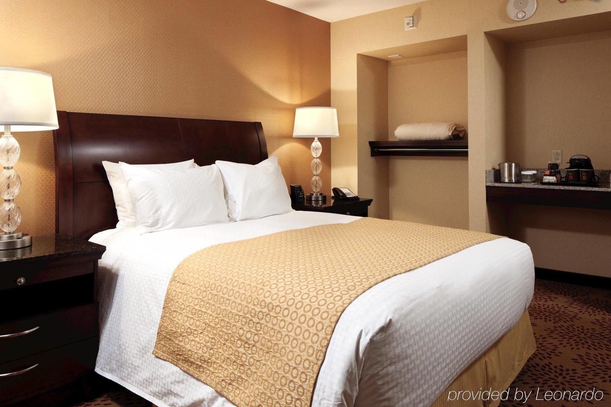 Doubletree By Hilton Pittsburgh Monroeville Convention Center Номер фото