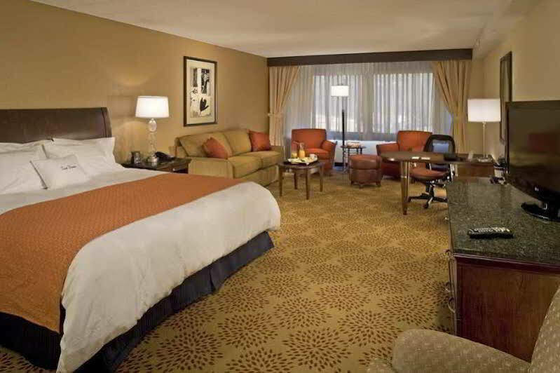 Doubletree By Hilton Pittsburgh Monroeville Convention Center Экстерьер фото